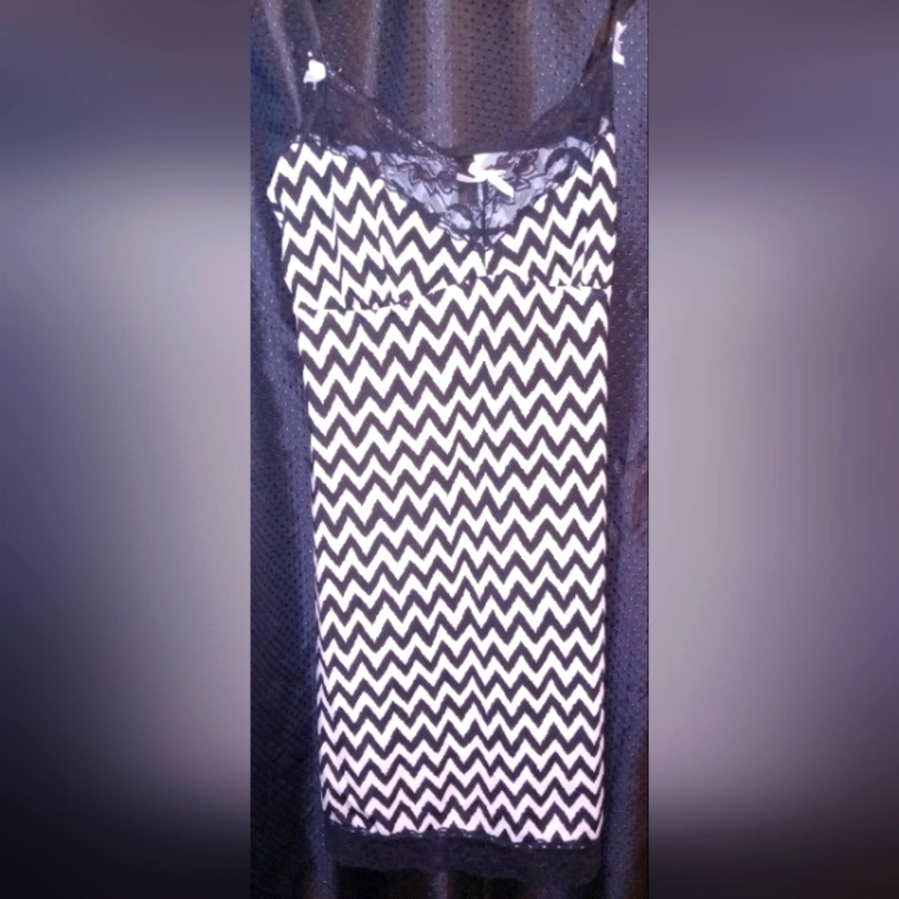 Womens Nighty By MARLYN MONROE SIZE Medium